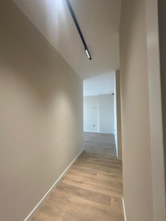 Qera | Ambjent Biznesi | Rruga Mine Peza — Golden Tower Residence | 80,000 lek/muaj