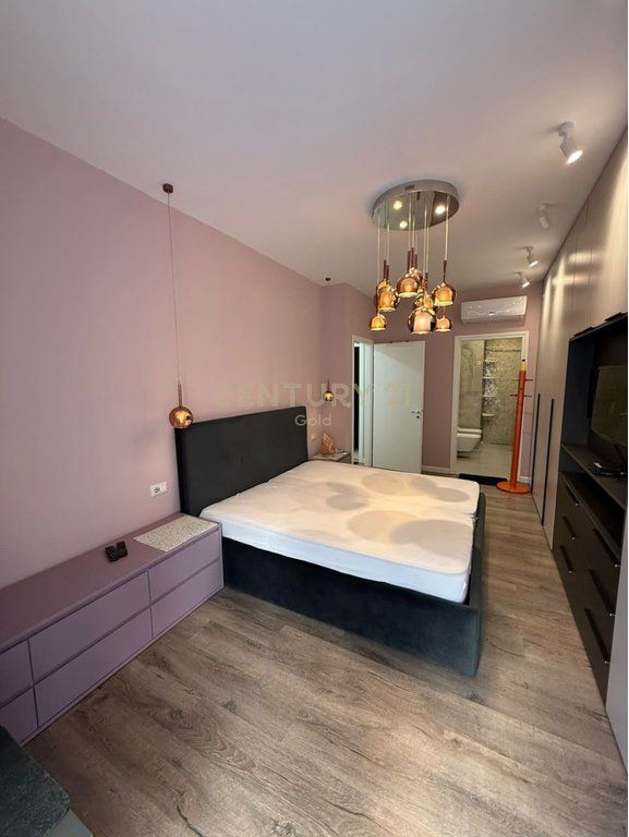 AFFITTASI APPARTAMENTO 2+1+2+VERANDA AL GIARDINO BOTANICO|ZOOLOGICO 700 € /Mese 65.000 Lek /Mese