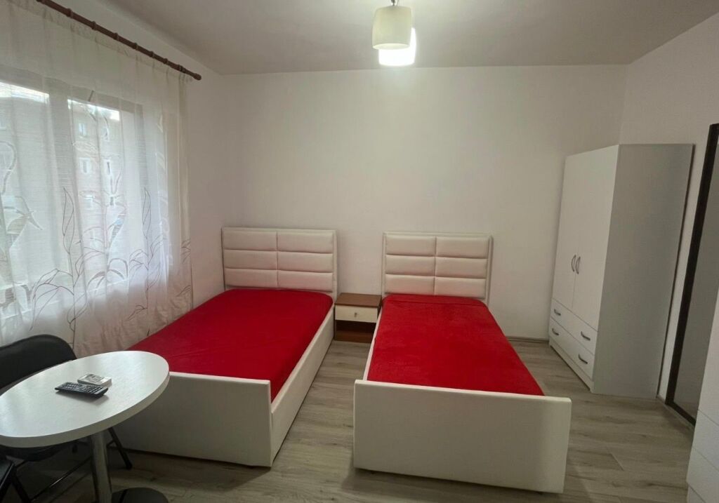 Studio apartment for rent in Xhamllik!