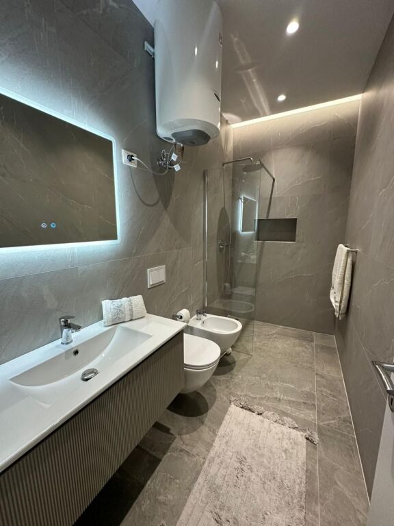 Rent Apartment 2+1 Concord Center On 5 MAY Street