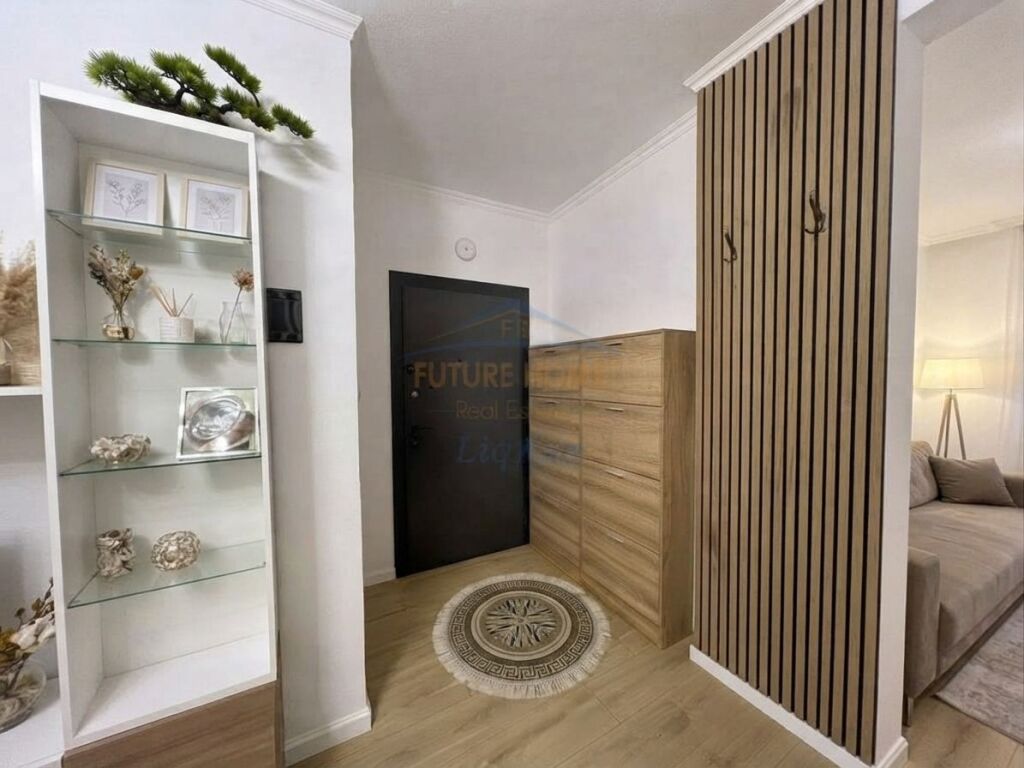 Shitet, Apartament 1+1 (I Konvertuar ne 2+1), Kinostudio, Tiranë