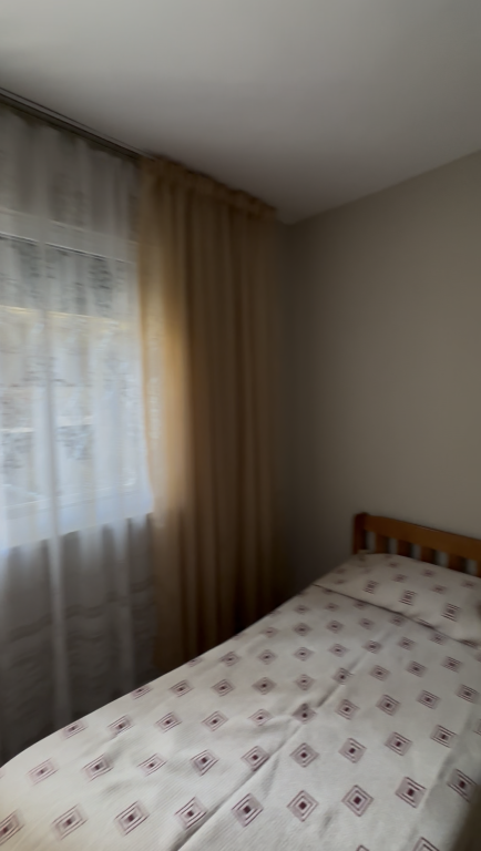 Jepet me qira apartament 1+1 me ballkon Frosina Plaku