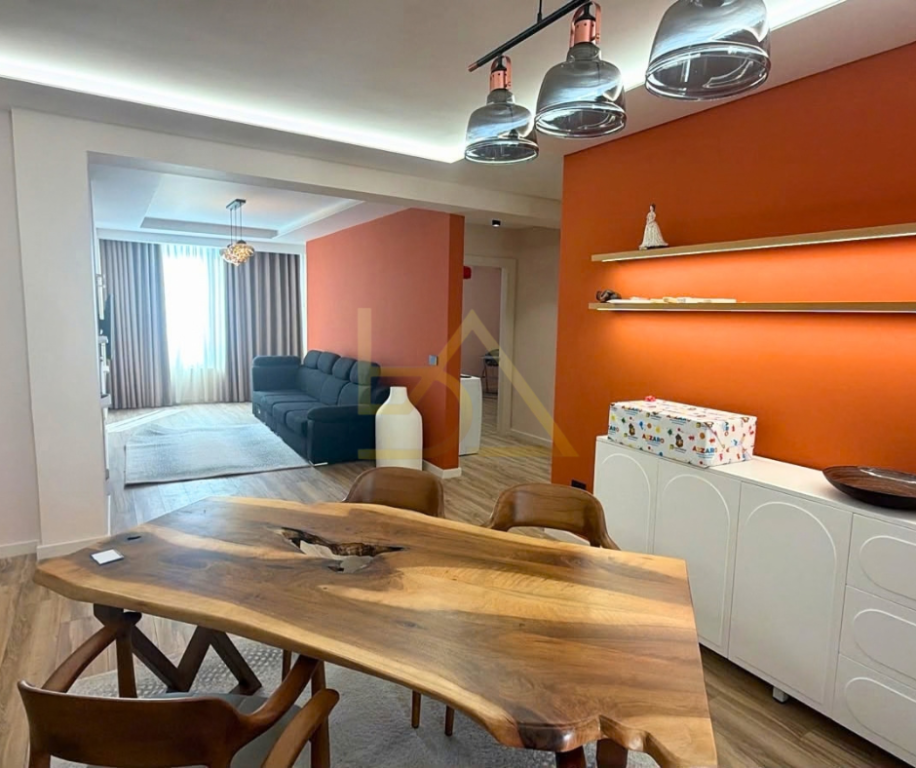 SHITET APARTAMENT 2+1 – RRUGA E PORTIT, DURRËS