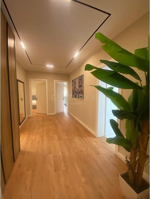 KODRA E PRIFTIT, JAPIM APARTAMENT 3+1+2+PARKIM PER QIRA