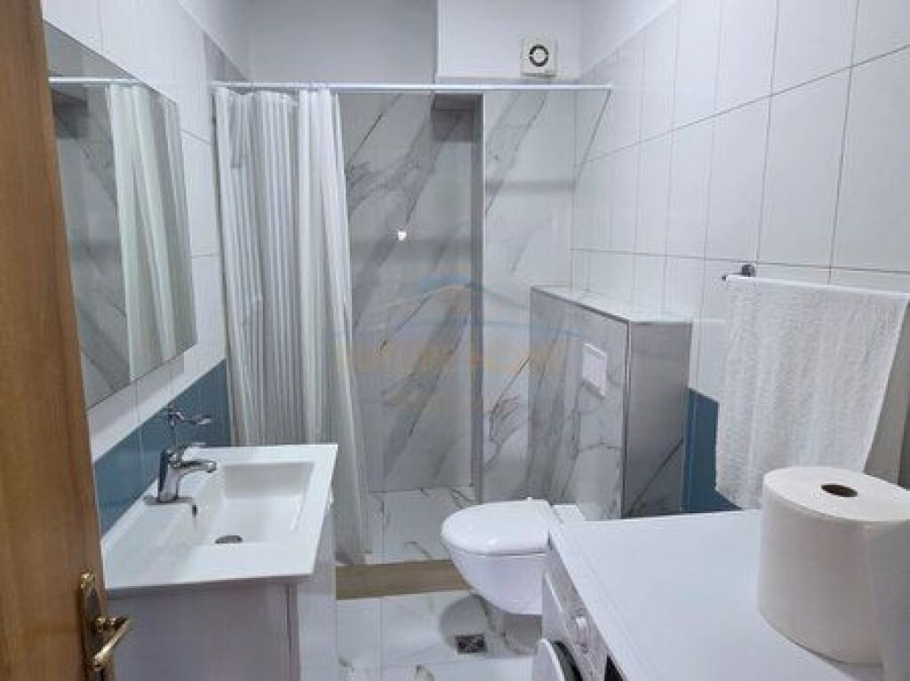 Shitet,Apartament 1+1,Rruga e Ullishtes,Liqeni i Thate,Tirane.