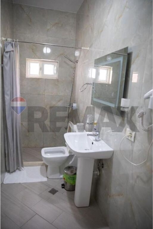 Hotel - In Vendita - Viale Repubblica, Berat