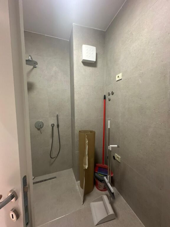 Qera | Ambjent Biznesi | Rruga Mine Peza — Golden Tower Residence | 80,000 lek/muaj