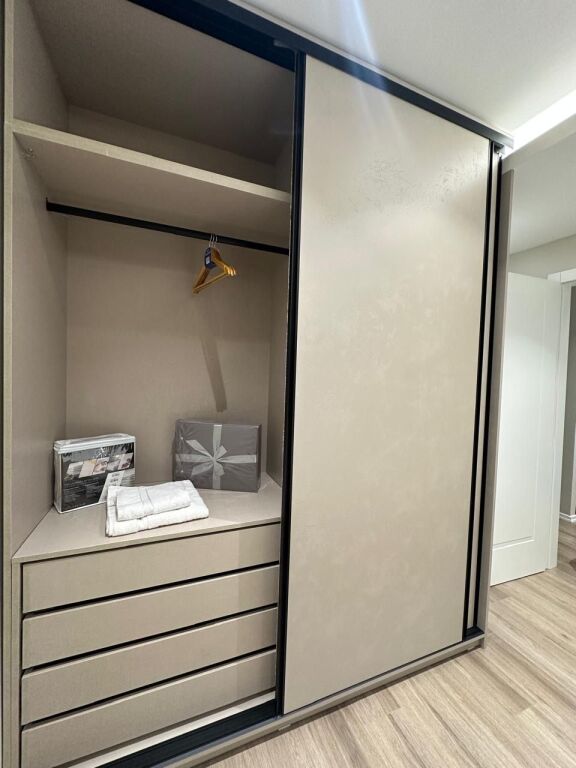 Apartament 1+1 per shitje ne Bllok Lsi