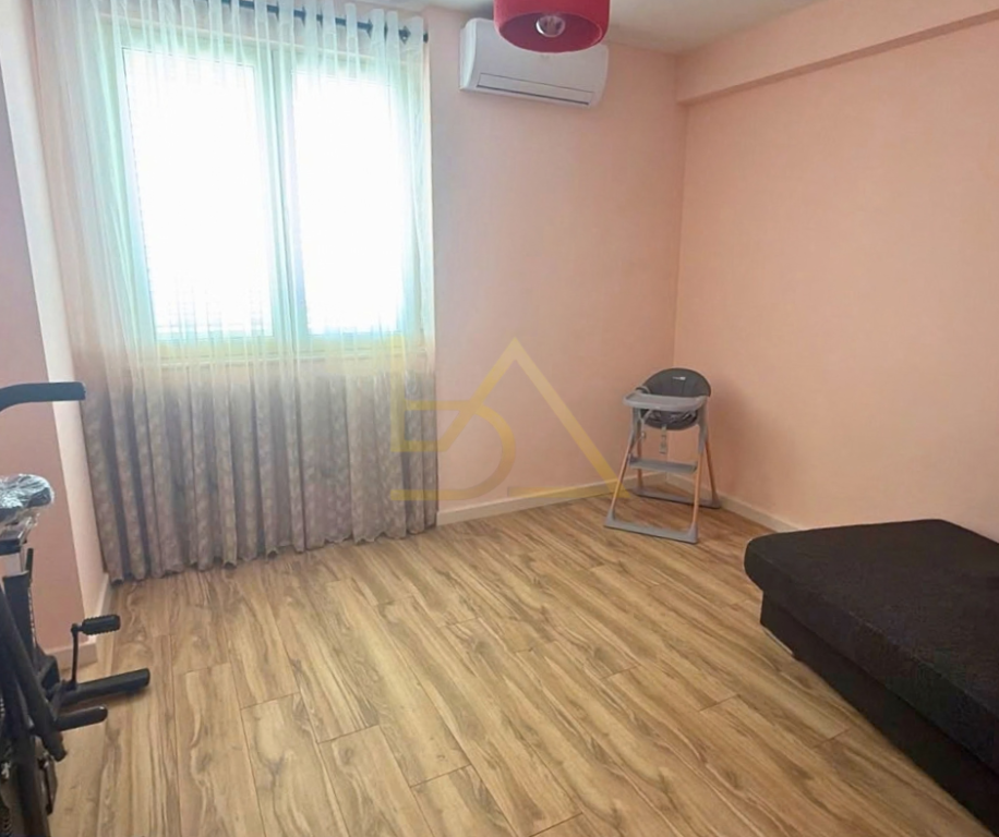 SHITET APARTAMENT 2+1 – RRUGA E PORTIT, DURRËS