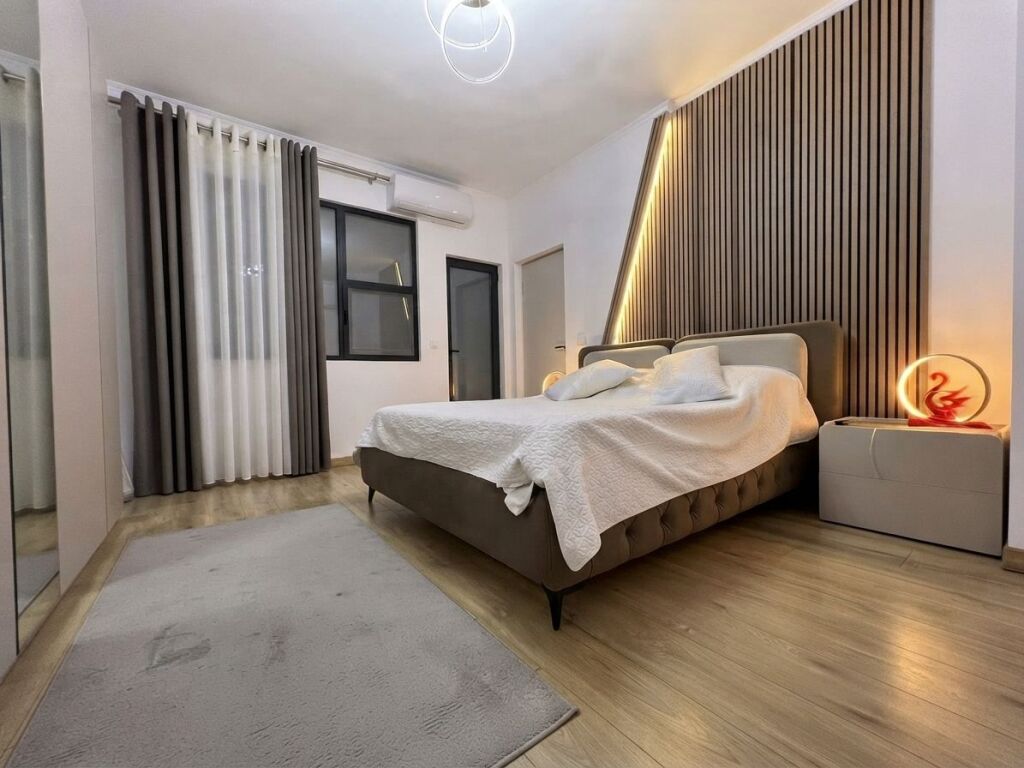 Shitet, Apartament 1+1 I Konvertuar ne 2+1 Kinostudio