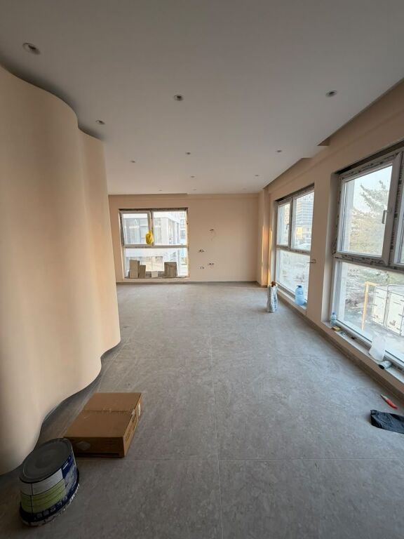 Affitto | Ambjent Biznesi | Rruga Jordan Misja | 1000 €/mese