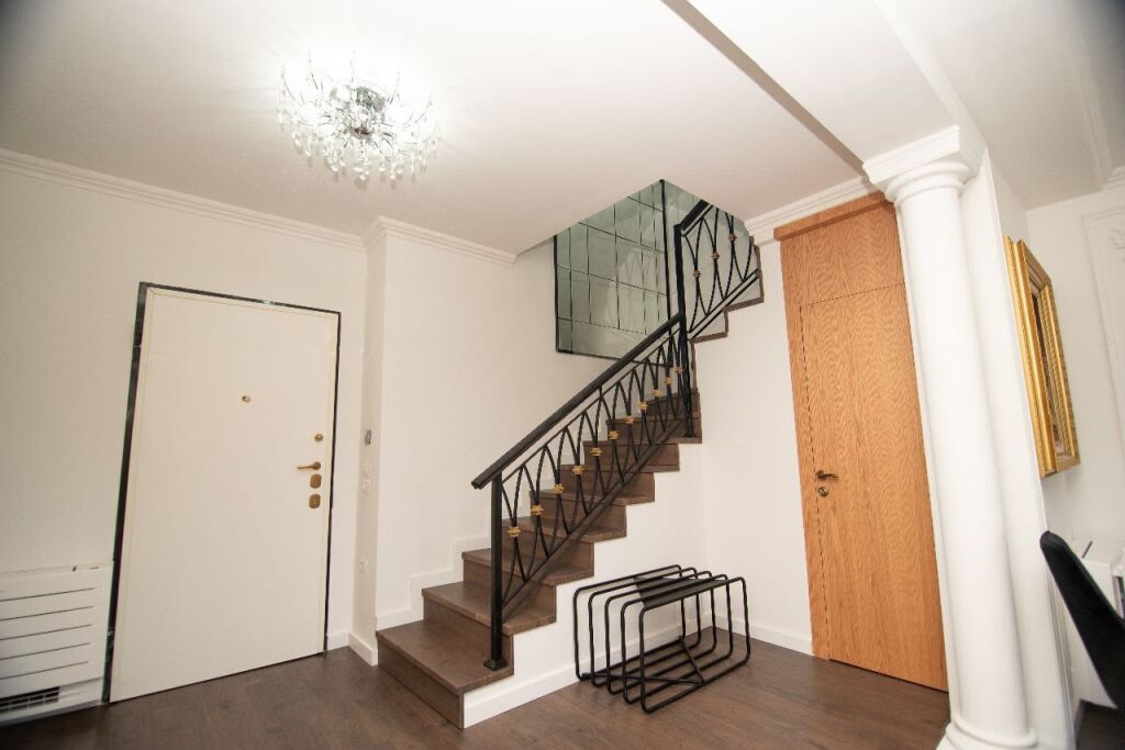 Duplex + parking for rent on Lungomare