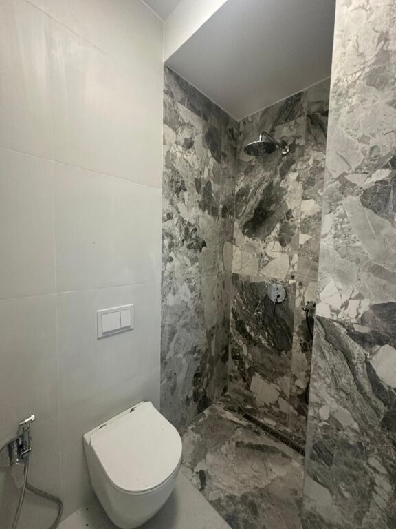 Qera | Ambjent Biznesi | Rruga Mine Peza — Golden Tower Residence | 80,000 lek/muaj