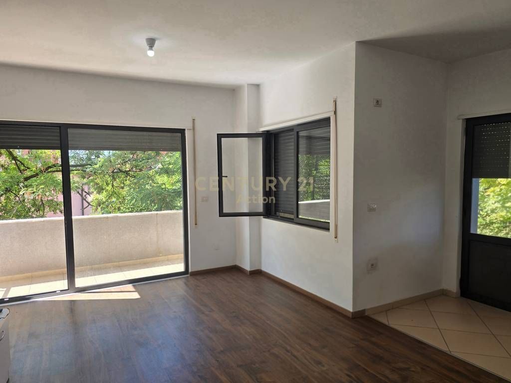 Shitet Apartament 1+1 ne Ali Demi!