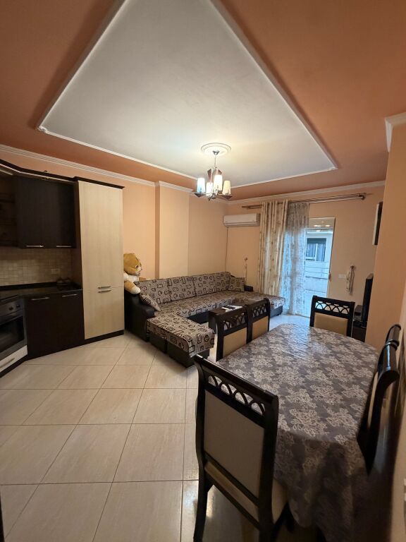 Jepet me qera Apartment 1+1 ne Plazh