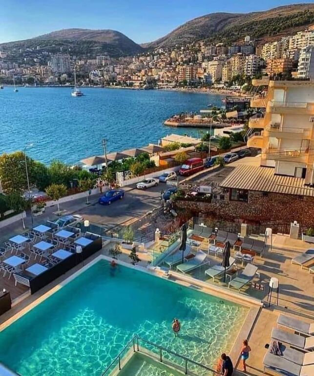 SHITET 675 m2 Sarande