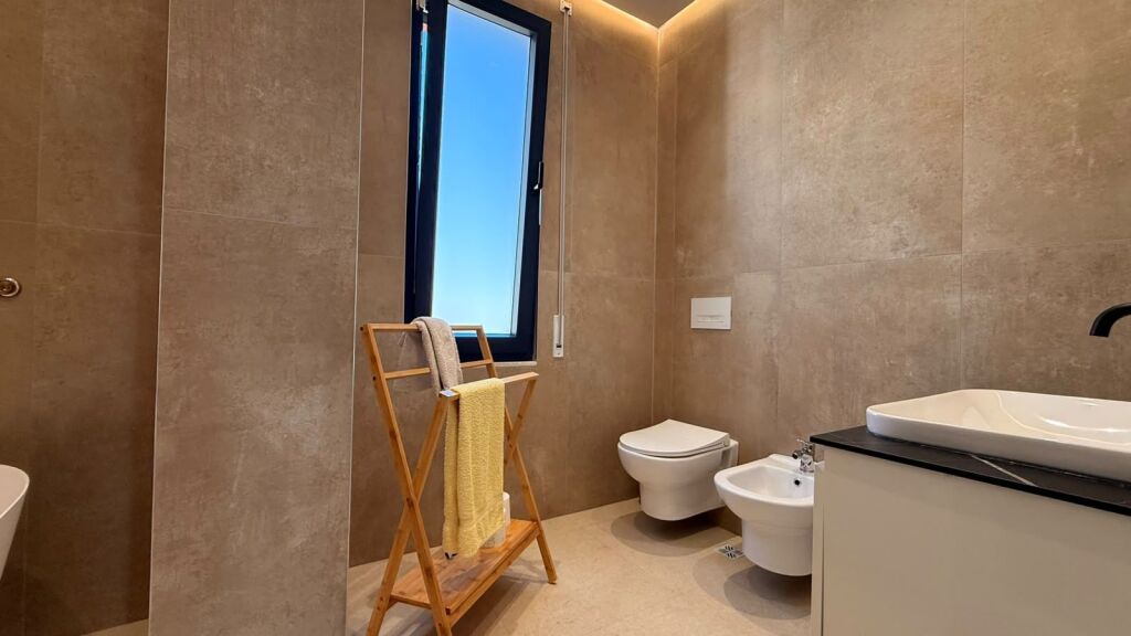 PENTHOUSE PËR SHITJE – KODRA E DIELLIT