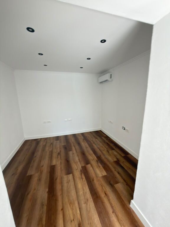 Negozio in Affitto nel Centro (ID BD21952) Tirana