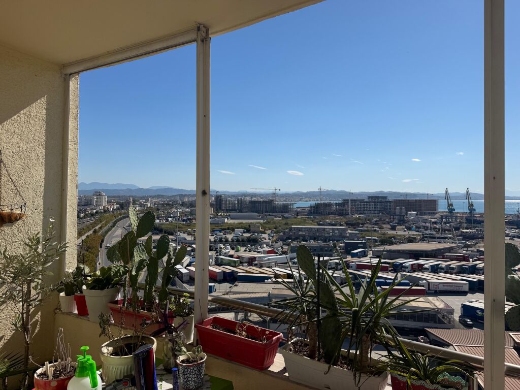 Shitet apartament te rruga e Portit me pamje deti  ,Durres