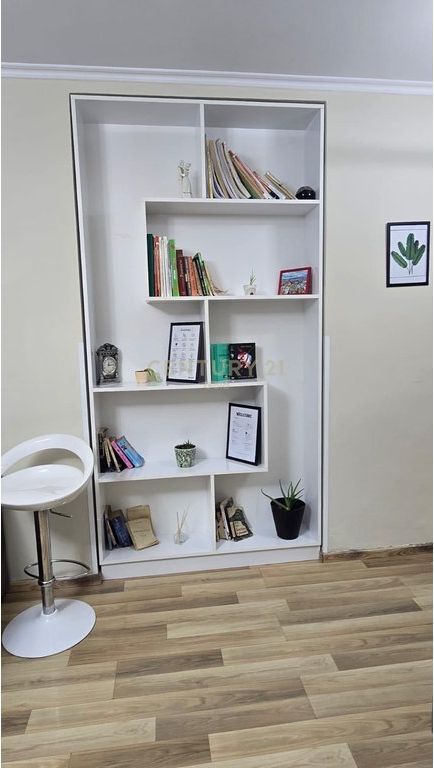 Jepet me qera Apartament te Myslym Shyri 600 € /Muaj 60,000 Lekë /Muaj