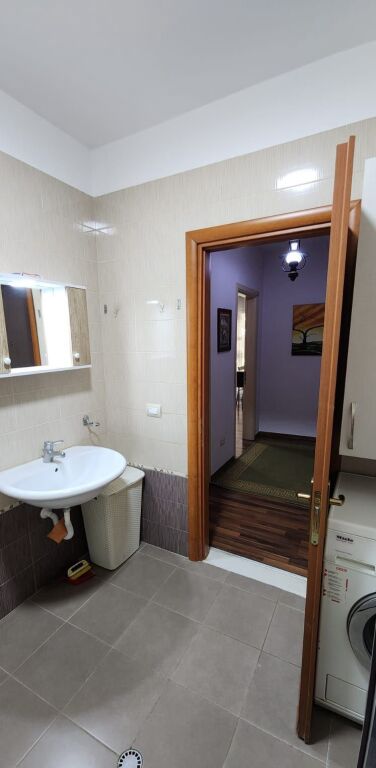 Apartment 1+1 for rent near 21 Dhjetori (45,000 Leke)