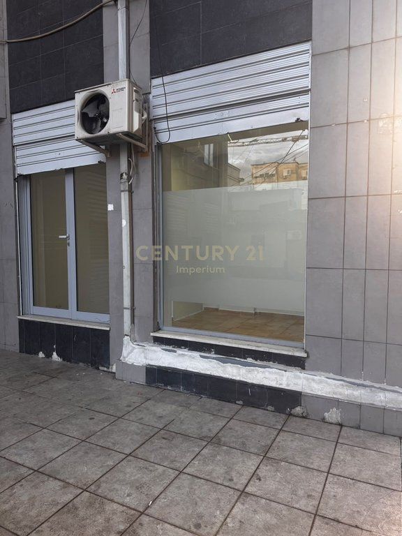Commercial space for rent on Fortuzi Street!