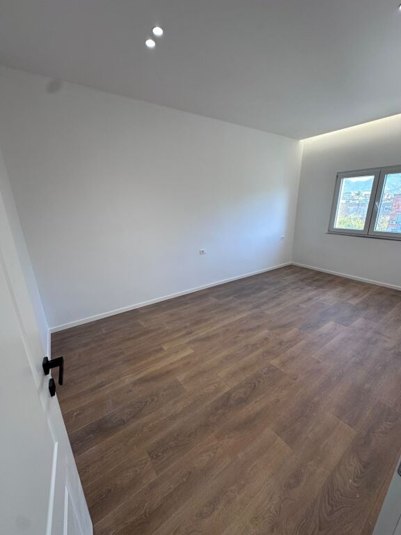 🏡 SHITET APARTAMENT 1+1 – RRUGA BARDHYL