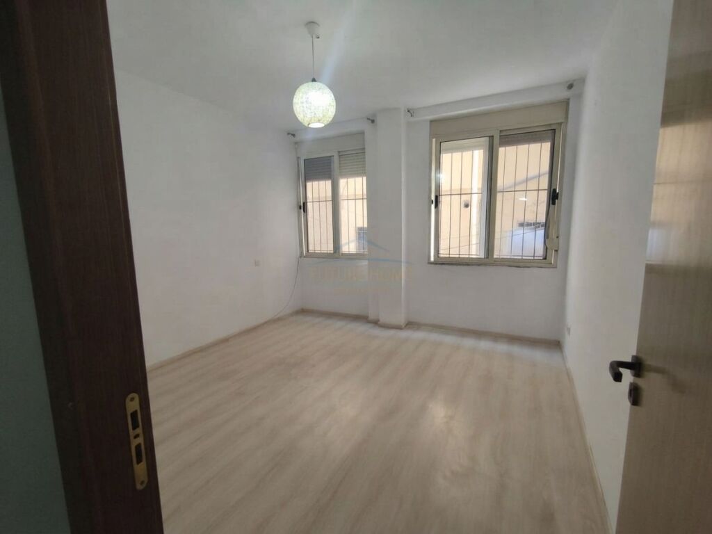In vendita, Appartamento 2+1, Via 5 Maji, Tirana