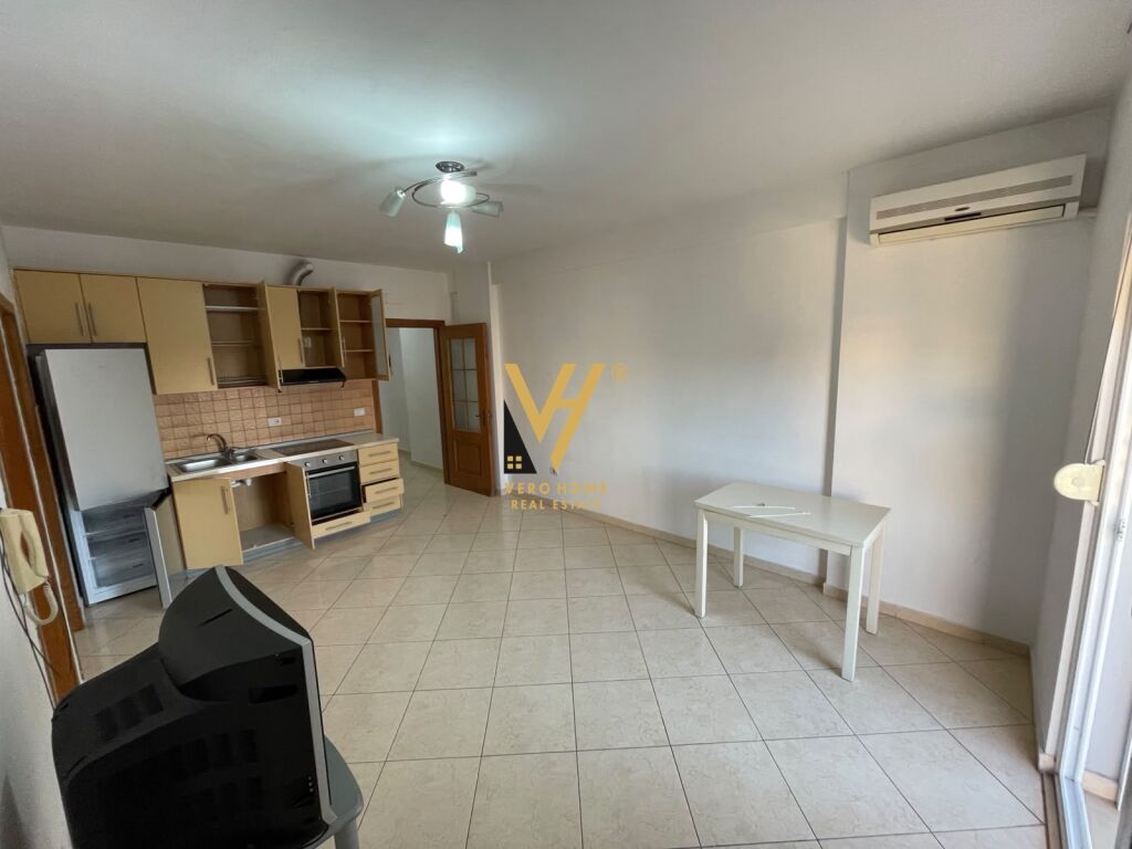 VENDESI APPARTAMENTO 2+1+2+BLK A PAZARI I RI 235.000 EURO
