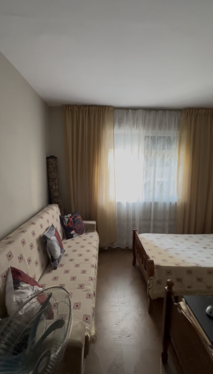 Jepet me qira apartament 1+1 me ballkon Frosina Plaku