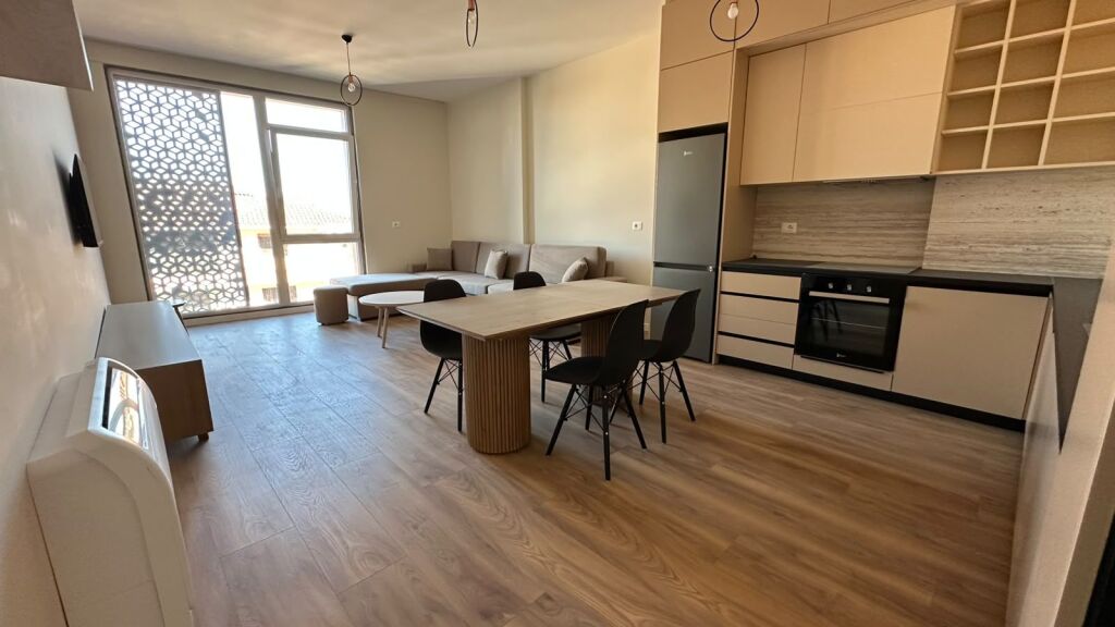 Apartament 2+1 per qira tek Siri Kodra