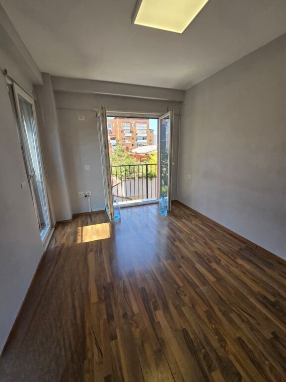 Affitto | Ambjent Biznesi | 21 Dhjetori | 1300 €/mese