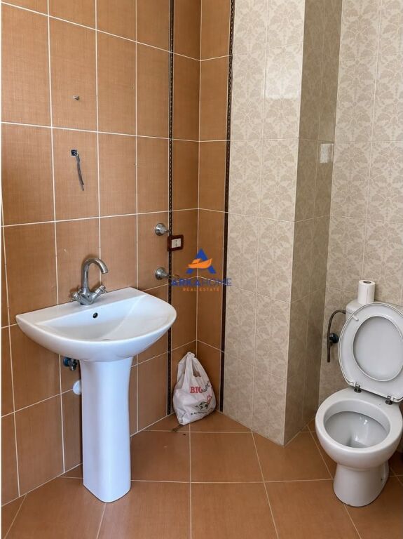 AFFITTASI APPARTAMENTO 3+1 + BALCONE " LAGO ASCIUTTO " 655 EURO