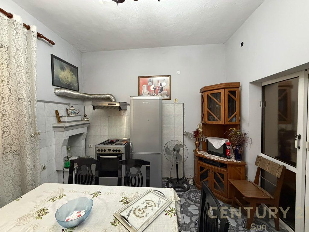 Apartment 2+1+post For Rent in Laprakë