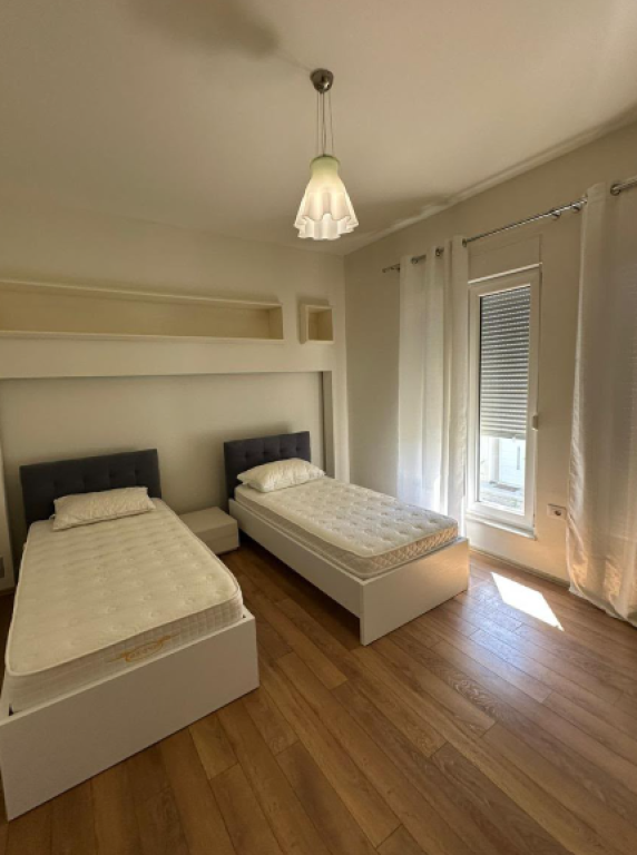 SHITET VILË 254m2 , WHITE HOUSE RESIDENCE – TEG