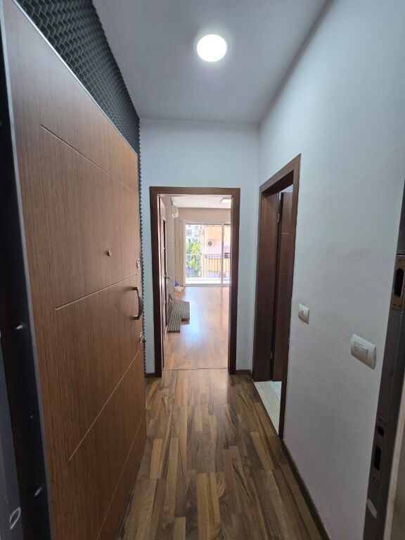 Affitto | Ambjent Biznesi | 21 Dhjetori | 1300 €/mese