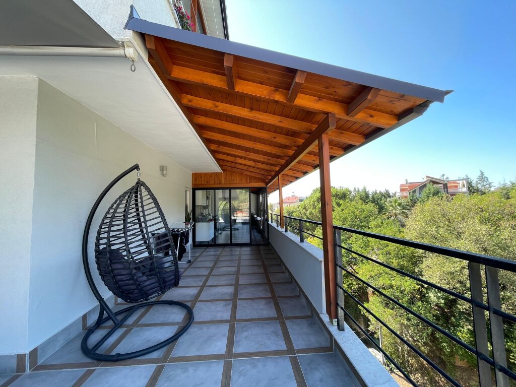 Apartment 2+1 with veranda in Shkoze