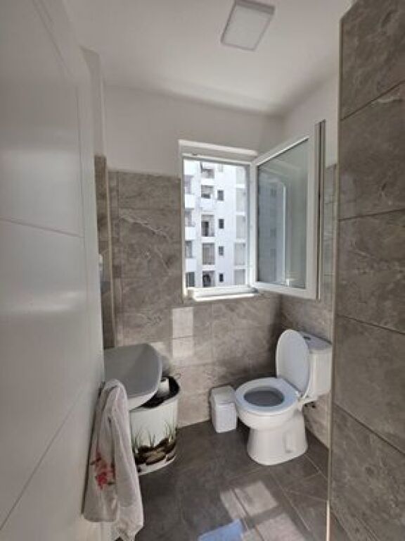 🏢 SHITET APARTAMENT 1+1 – LEZHË