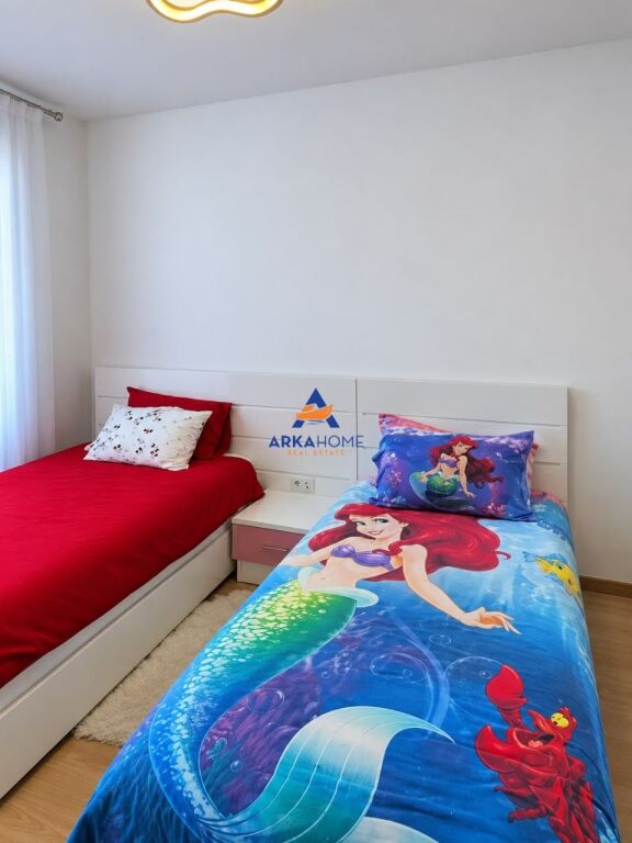 SHITET APARTAMENT 2+1 "RRETHI I KOMUNES SE PARISIT" 33.000.000 LEKE