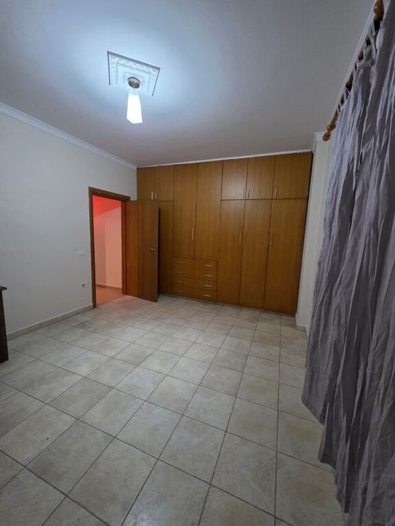 2+1,furnished near the municipality,kristal center,450 thousand leke