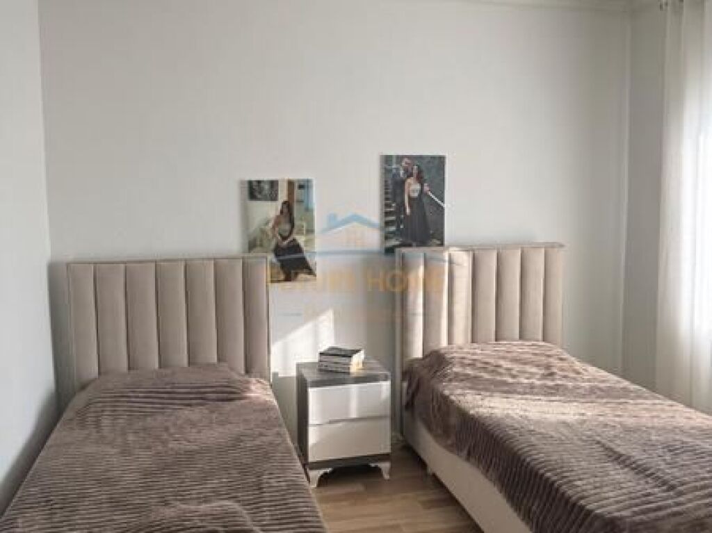 Shitet, Apartament 1+1, Rruga Bardhyl, Tiranë