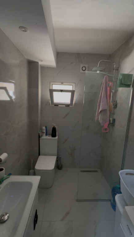Jepet me qira apartament 1+1 me ballkon Frosina Plaku