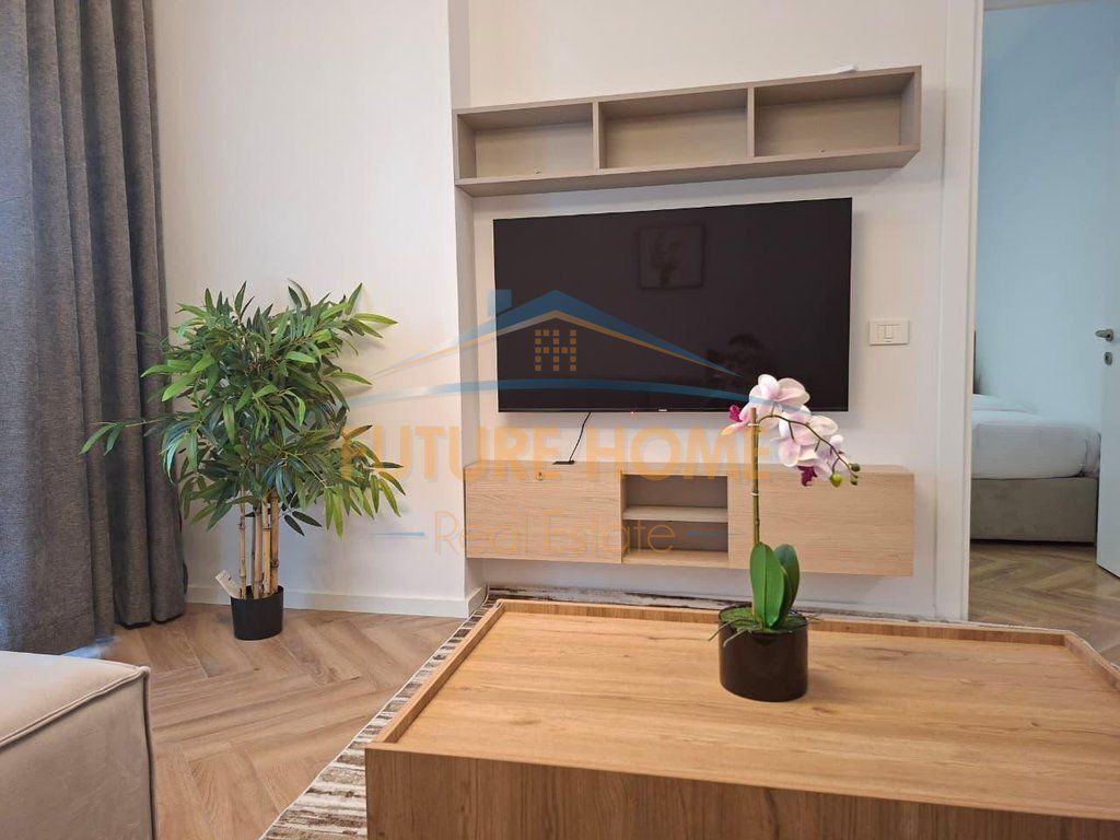 Shitet, Apartament 1+1, Mine Peza, Tiranë
