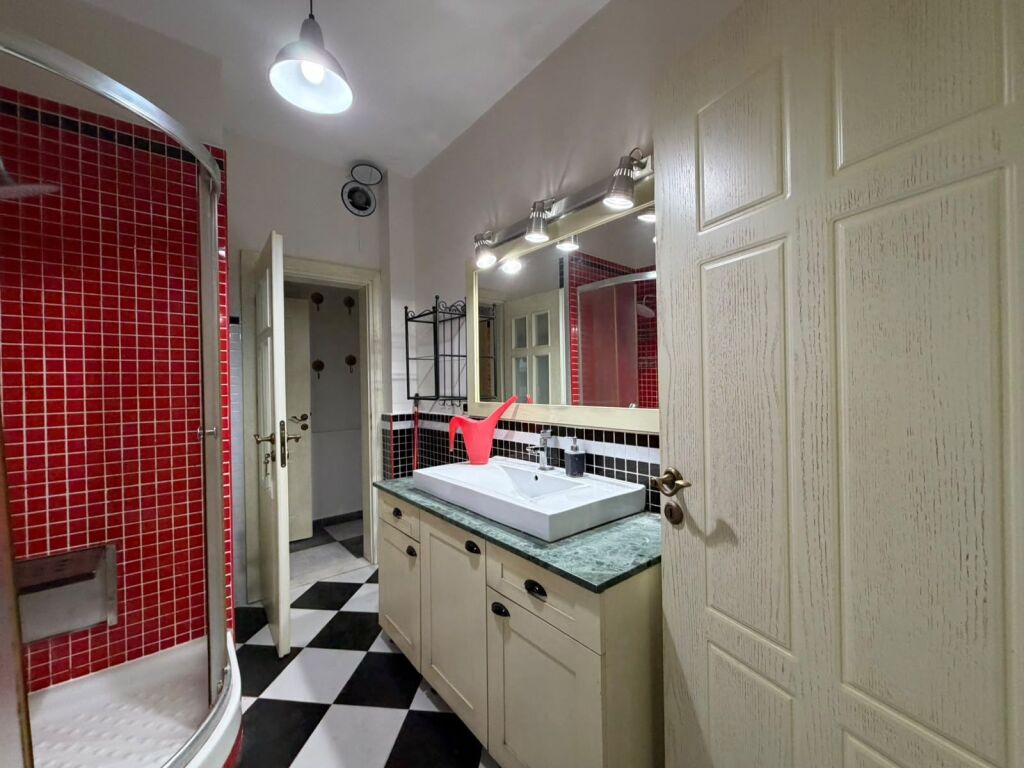 APARTAMENT 2+1 PËR SHITJE.RRUGA RRAPO HEKALI