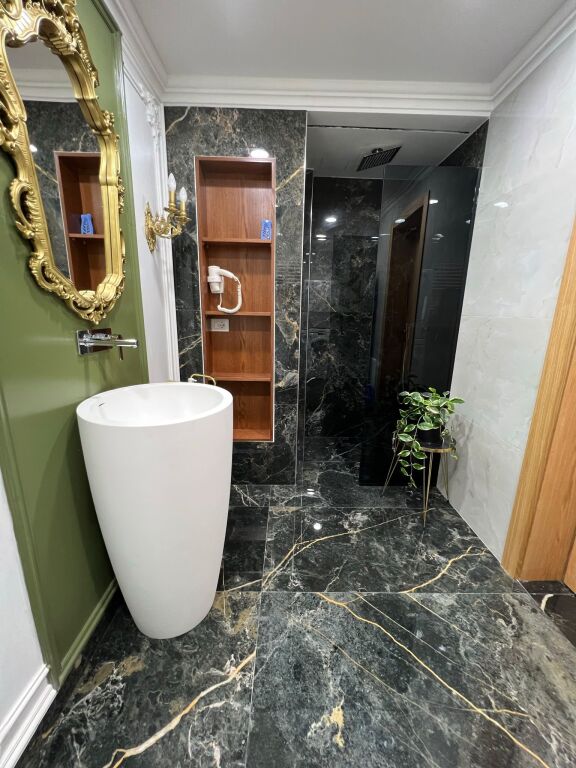 Duplex + parking for rent on Lungomare
