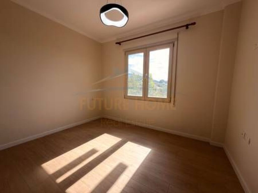 Shitet, Apartament 2+1+2, Restorant Fresku, Rruga e Dajtit