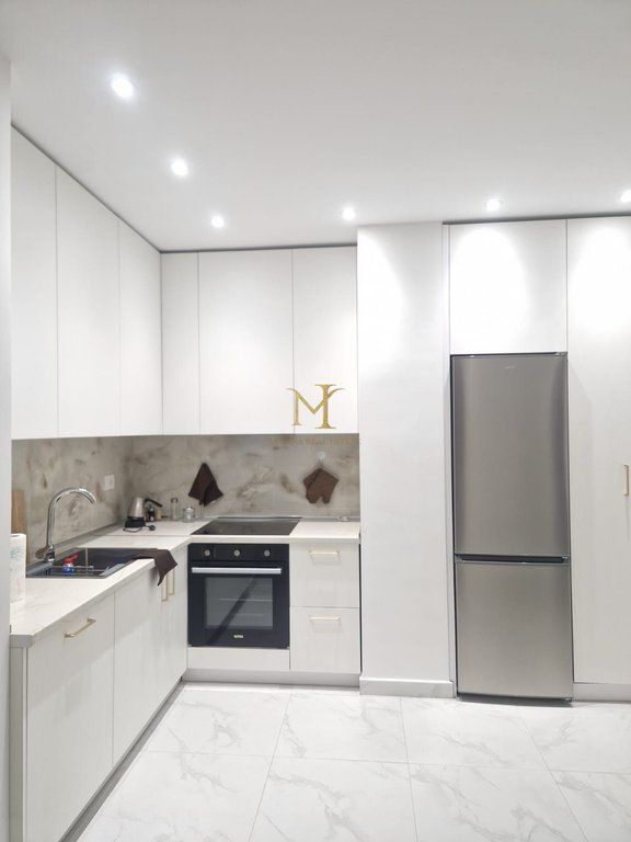 Jepet me qira apartament 1+1 në Golem Qendër.