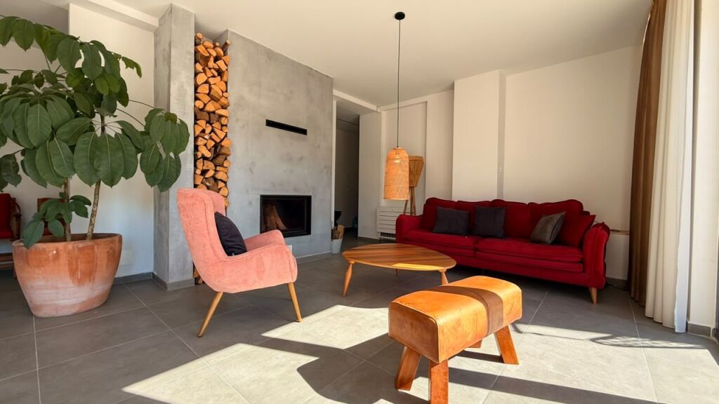 PENTHOUSE PËR SHITJE – KODRA E DIELLIT