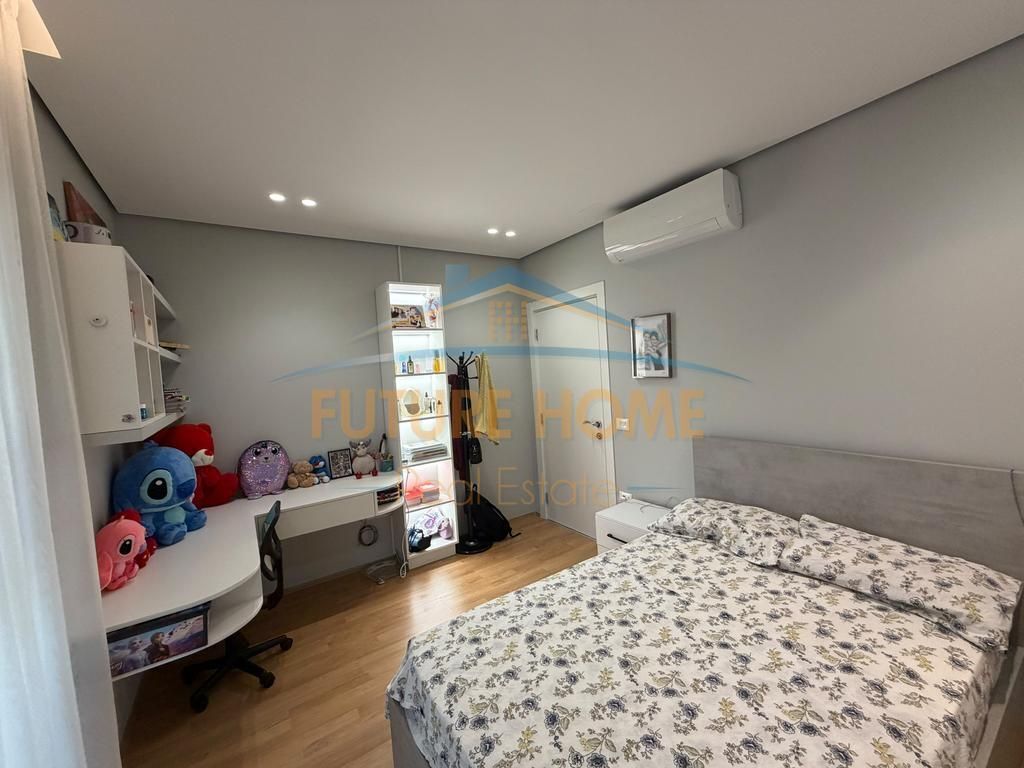 Shitet, Apartament 2+1+ Post Parkimi, Fiori di Bosko, Tiranë
