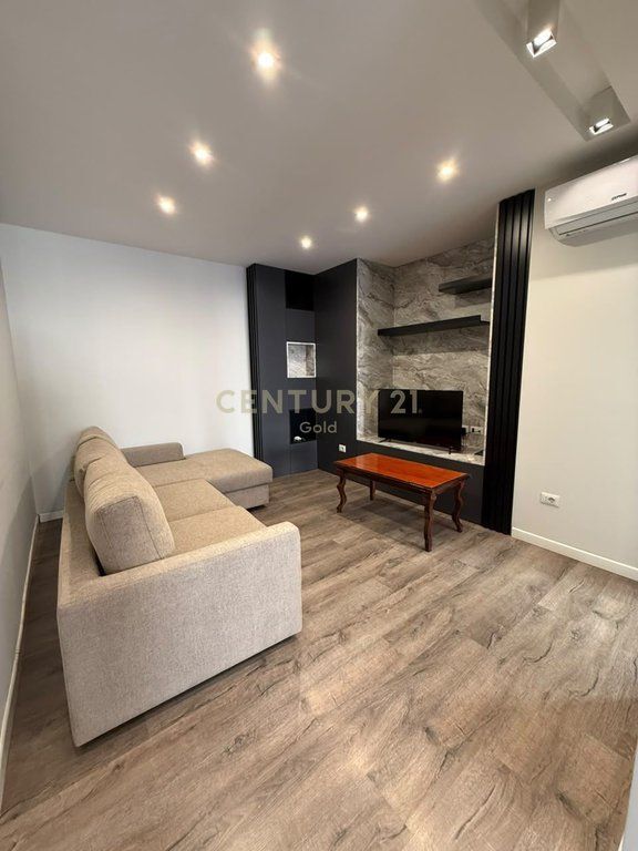 AFFITTASI APPARTAMENTO 2+1+2+VERANDA AL GIARDINO BOTANICO|ZOOLOGICO 700 € /Mese 65.000 Lek /Mese